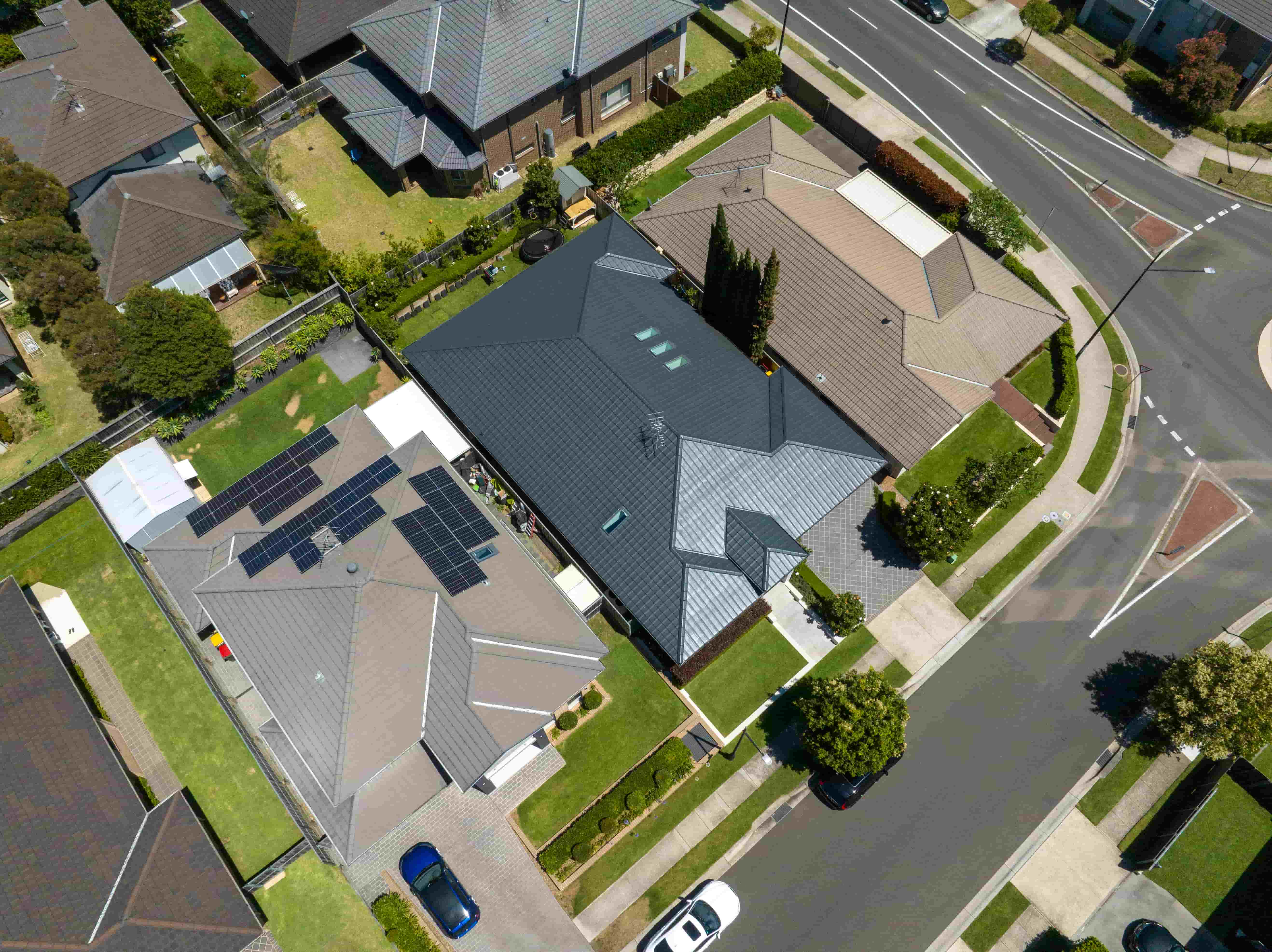 Professional roof painting transformation in Sydney